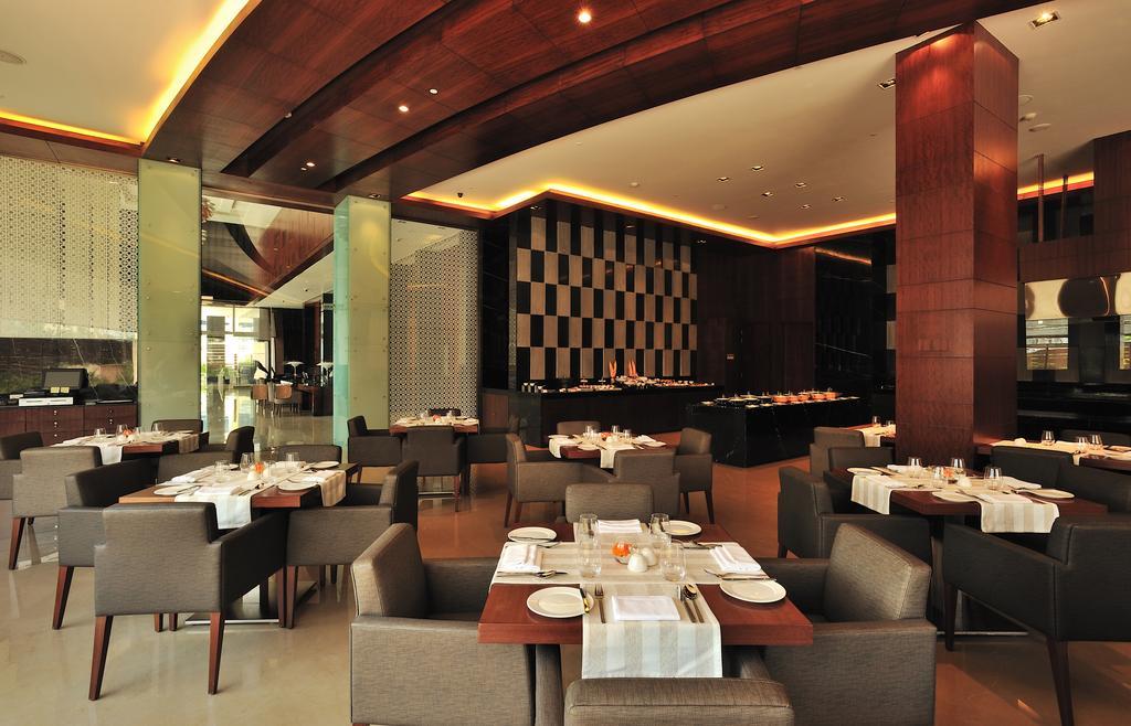 The Anya Hotel-golf Course Road होटल 5*