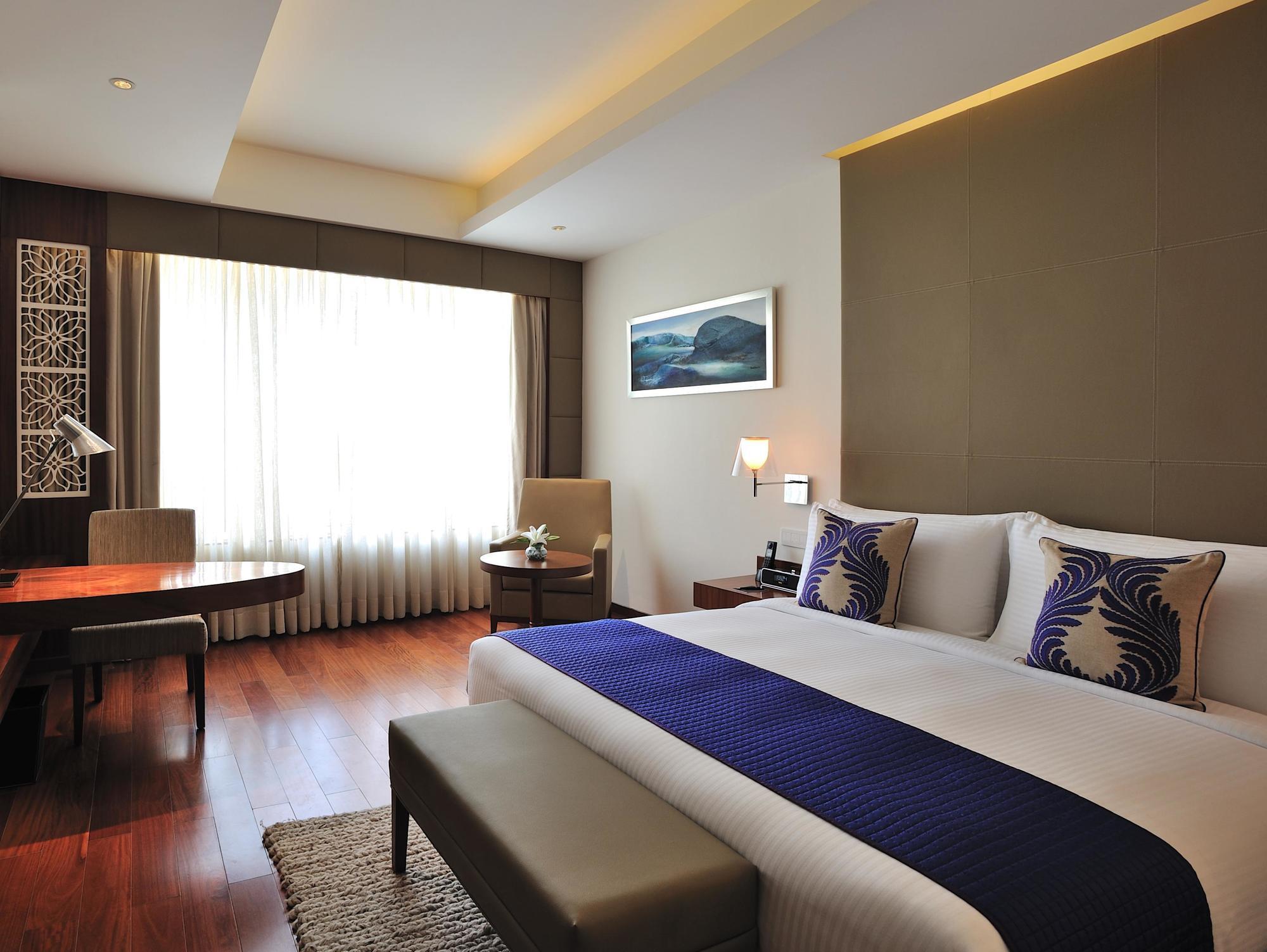 The Anya Hotel-golf Course Road होटल 5*